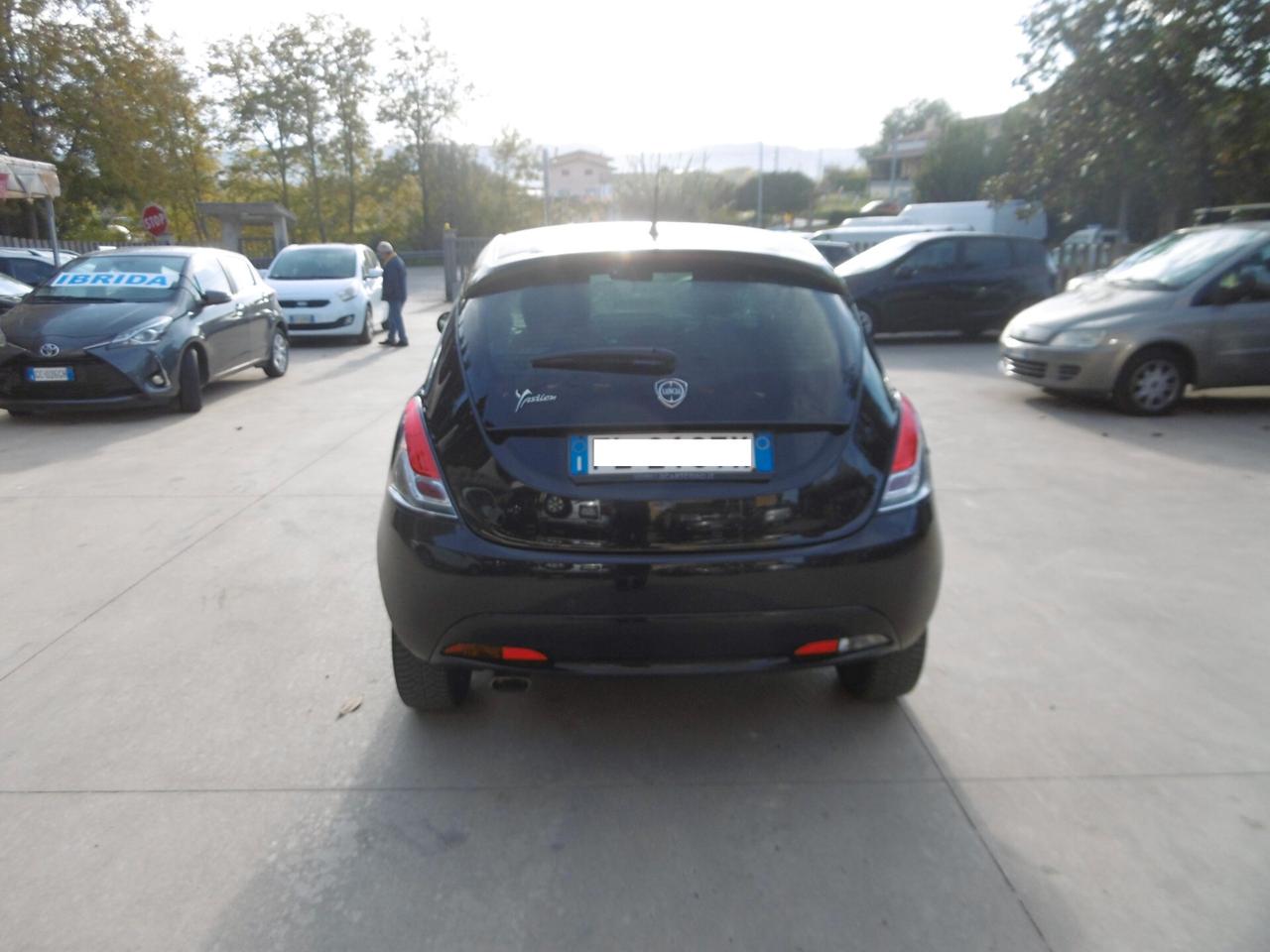 Lancia Ypsilon 1.2 69 CV 5 porte GPL Ecochic Gold