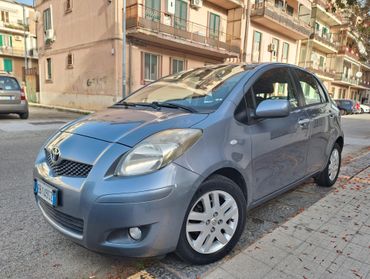 Toyota Yaris 1.3 -100 cv 5 porte Sol