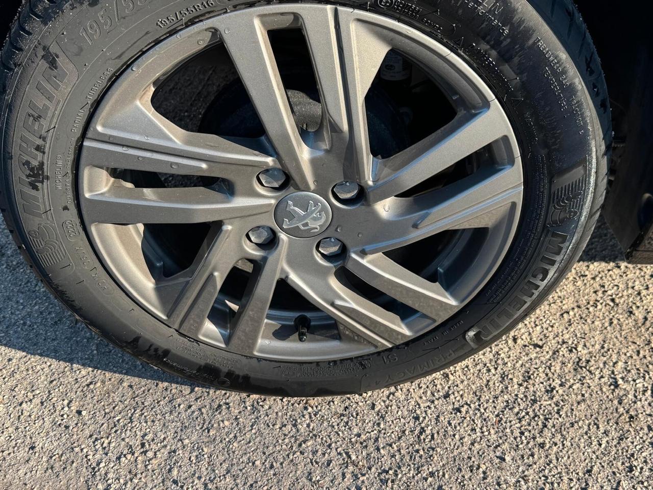 PEUGEOT 208 1.2 BENZINA 75CV 2022 ALLURE 37000KM FULL LED