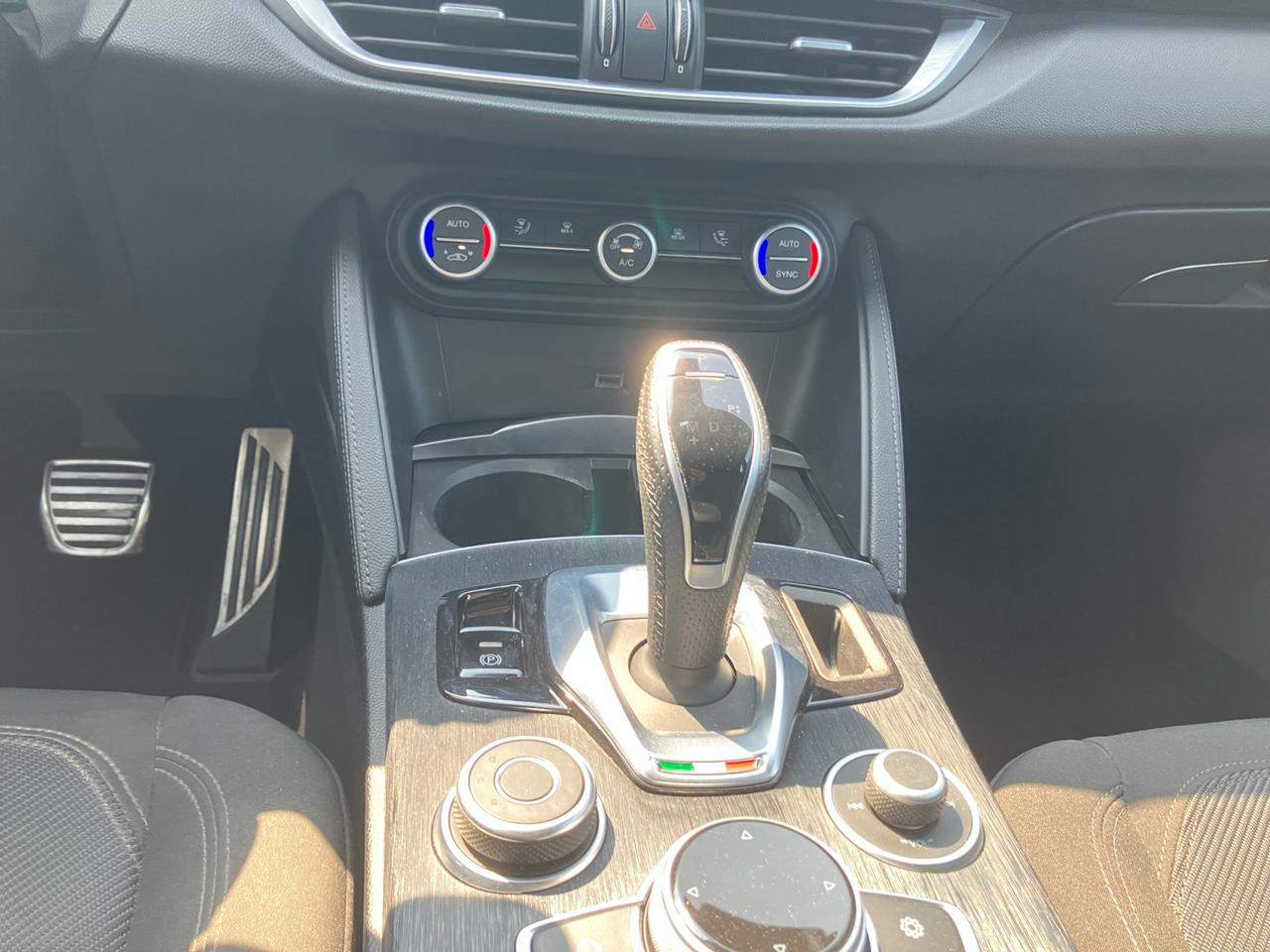 Alfa Romeo Stelvio 2.2 t Super rwd 160cv auto