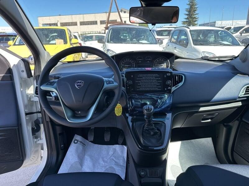 Lancia Ypsilon 1.0 FireFly 5 porte S&S Hybrid Platino