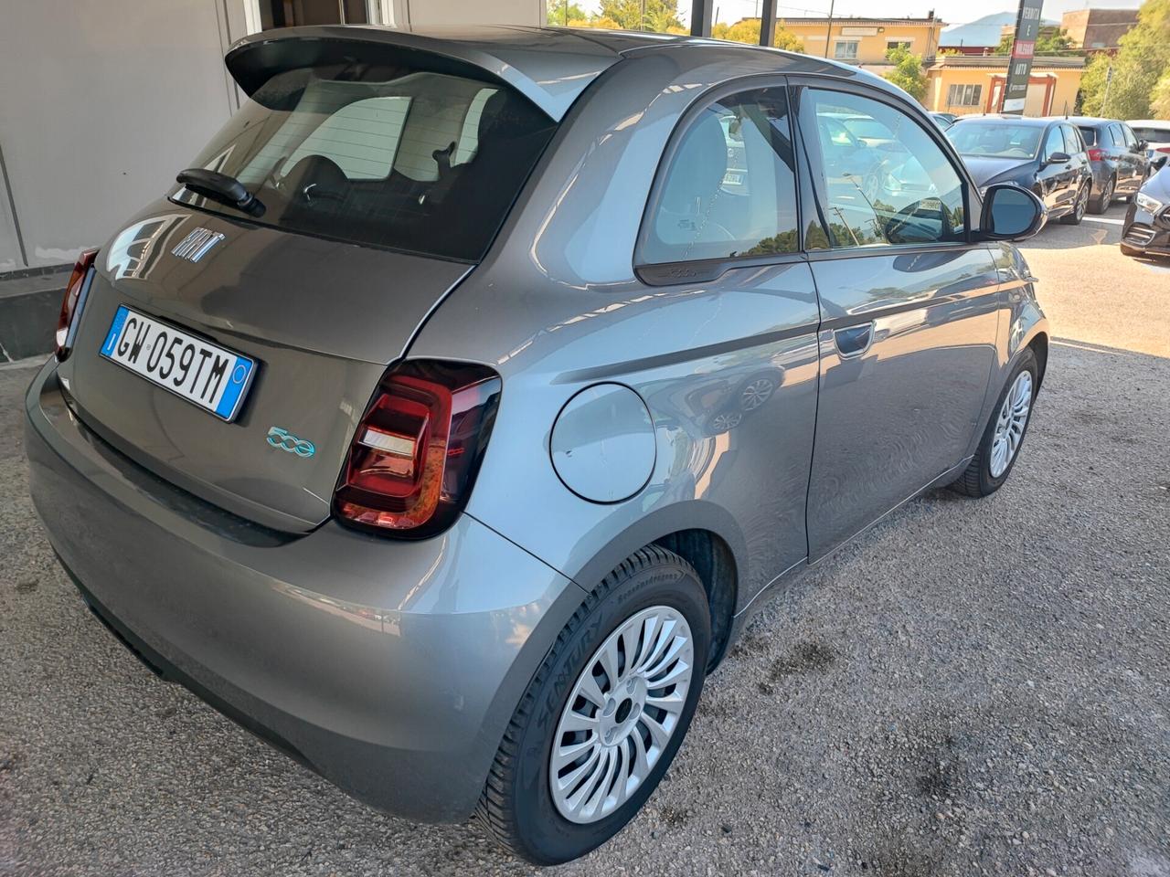 Fiat 500 500e Berlina 23,8 kWh Action