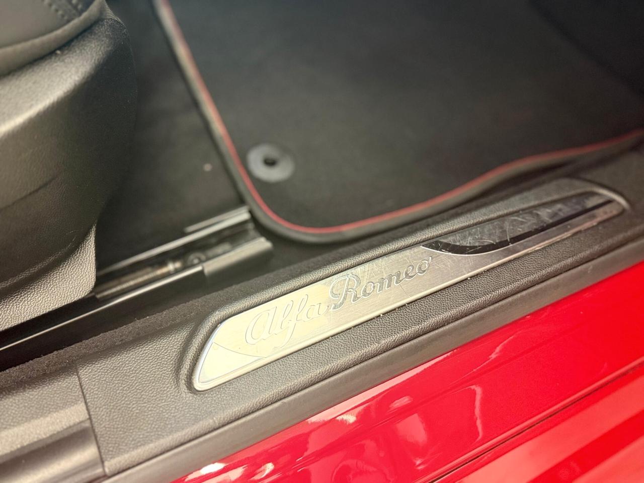 Alfa Romeo Giulia 2.9 V6 Bi-Turbo AT8 Quadrifoglio