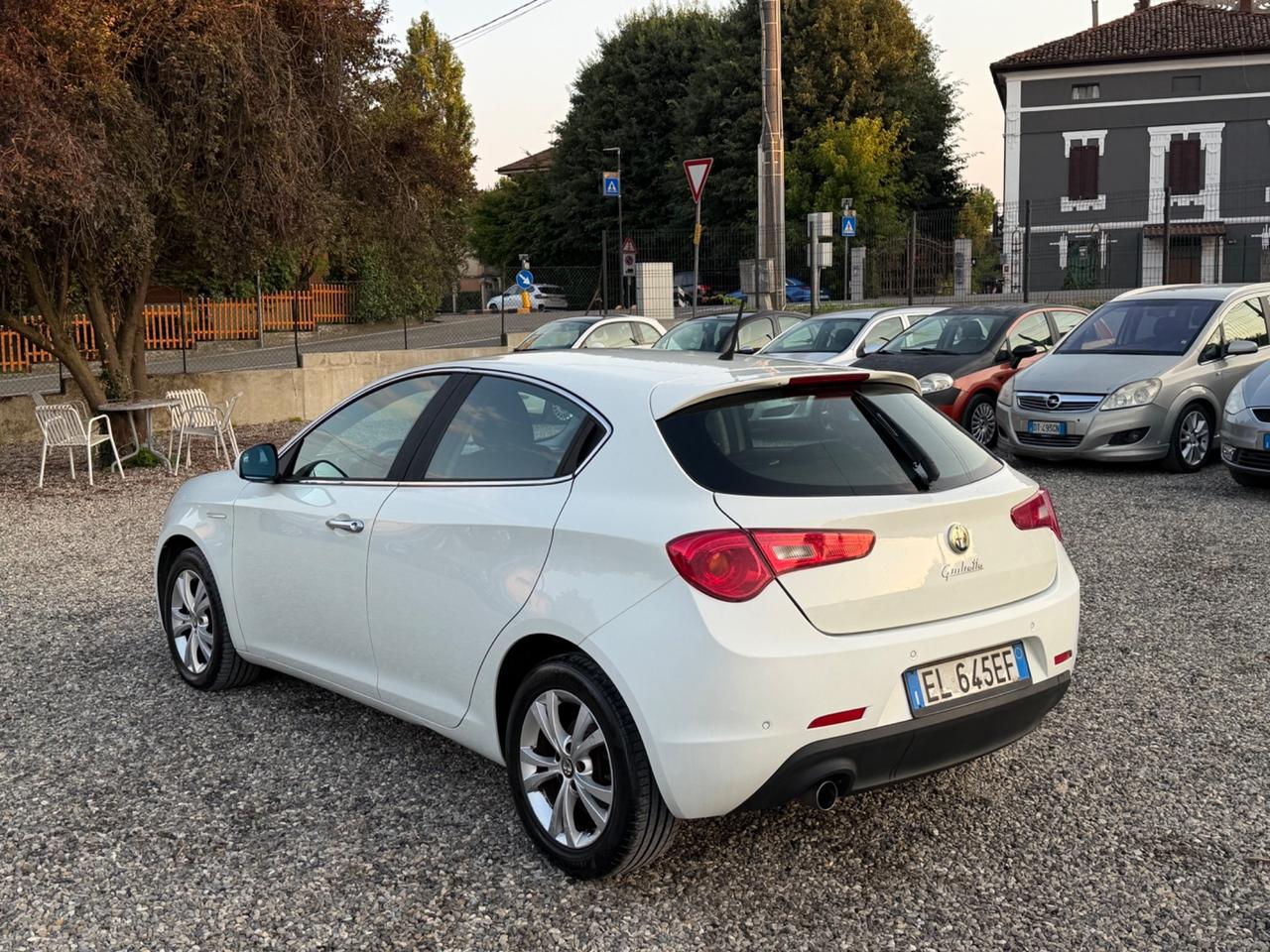 Alfa Romeo Giulietta 1.6 JTDm-2 105 CV Exclusive