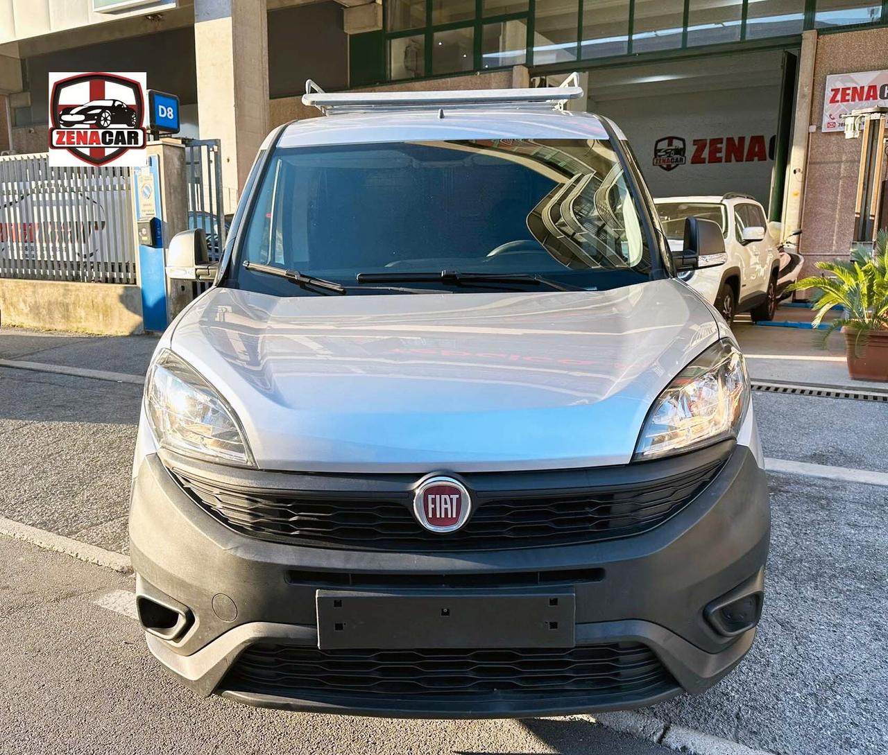 Fiat Doblo Cargo 95 CV Portapacchi e Sensori di Parcheggio Posteriori Chiusere DAKEN