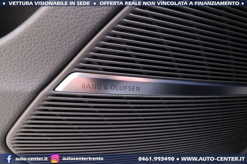 Audi Q8 50 TDI quattro S-line BLACK 23 TETTO 4RUOTESTERZANTI Sline