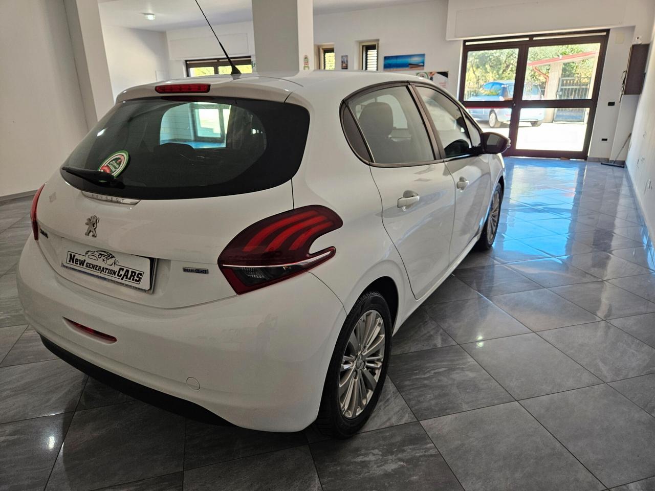 Peugeot 208 BlueHDi 75 5 porte Active