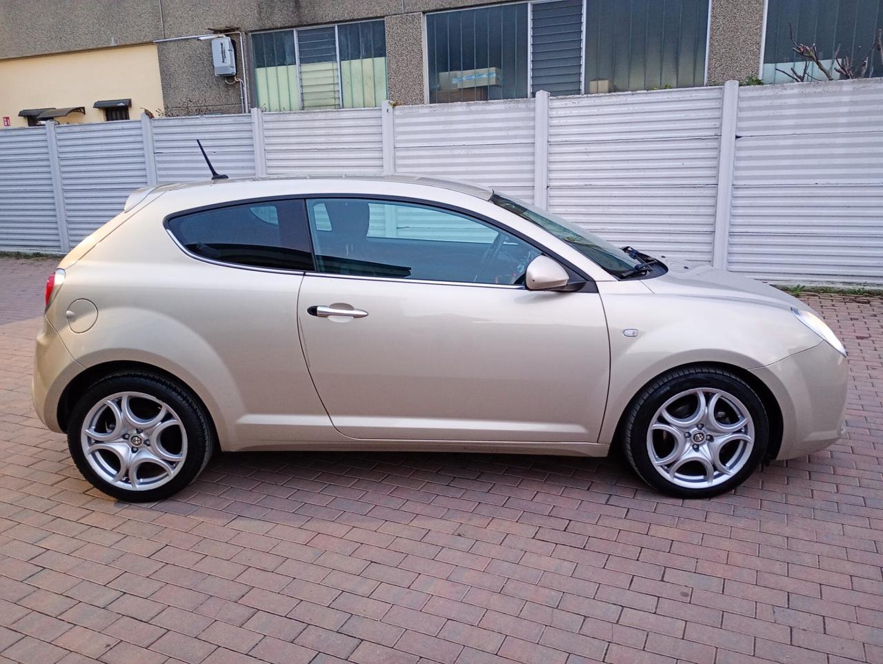 Alfa Romeo MiTo 1.4 Turbo 135 CV M.air S&S Distintive Sport Pack