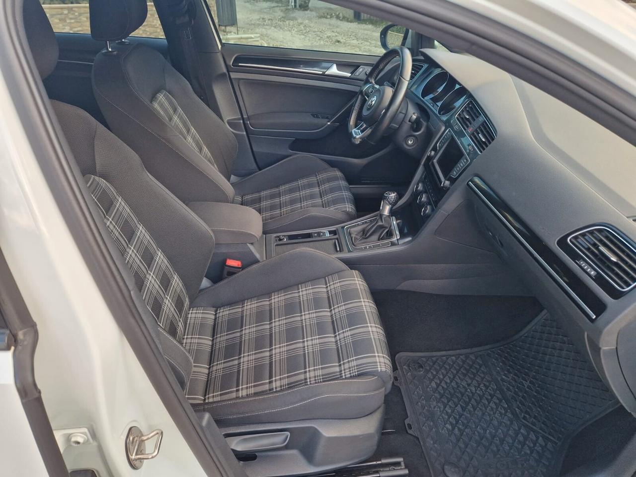 Volkswagen Golf 7..5 GTD 2.0 TDI 184cv