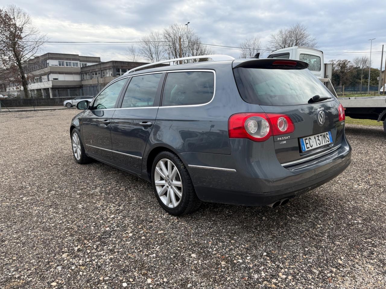 Volkswagen Passat 2.0 TDI DPF Var. DSG HIGHLINE