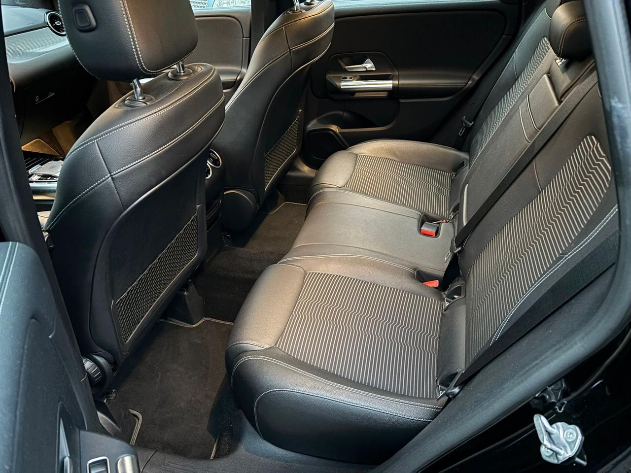 Mercedes B180d Sport LED- 2019