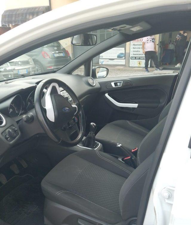 FORD Fiesta 1.0 EcoBoost 100CV 5 porte Black & White Edition