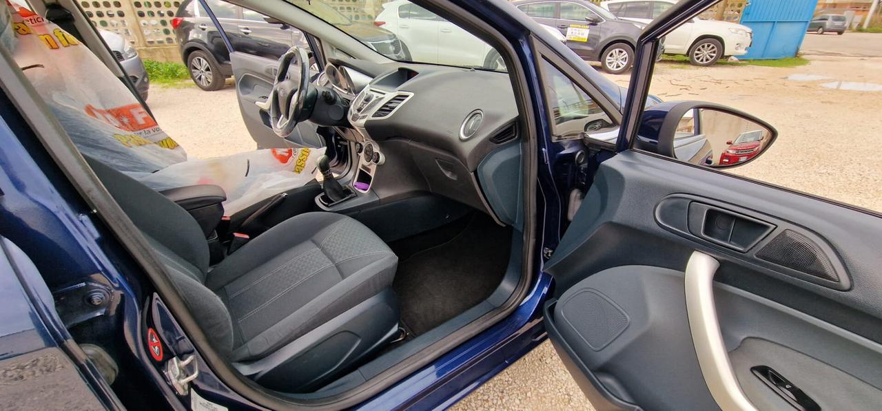 Ford Fiesta 1.2 82 CV 5 porte Titanium 2011