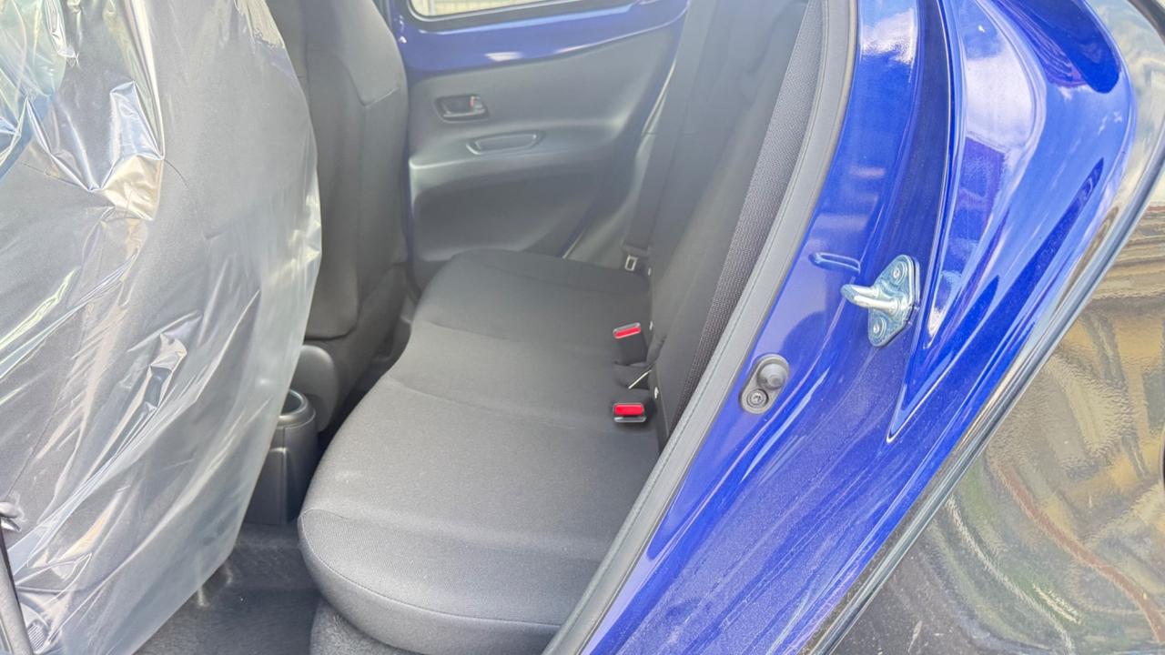 Toyota Aygo X 1.0 VVT-i 72 CV 5 porte Lounge Air S-CVT LED NAVI KAMERA CAR PLAY PDC CERCHI 16 BLUETOOTH