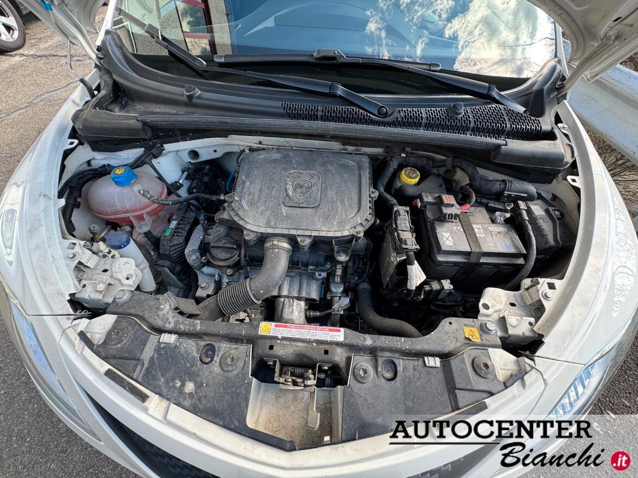 Lancia Ypsilon 5 Porte 1.0 firefly hybrid Gold s&s 70cv