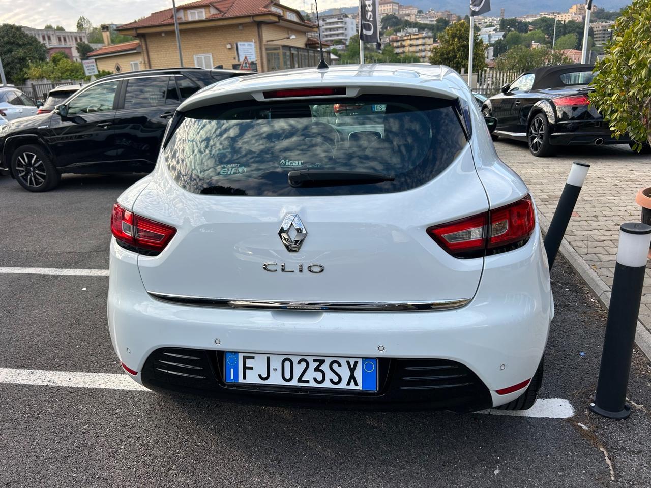 Renault Clio 1.2 75CV 5 porte Zen