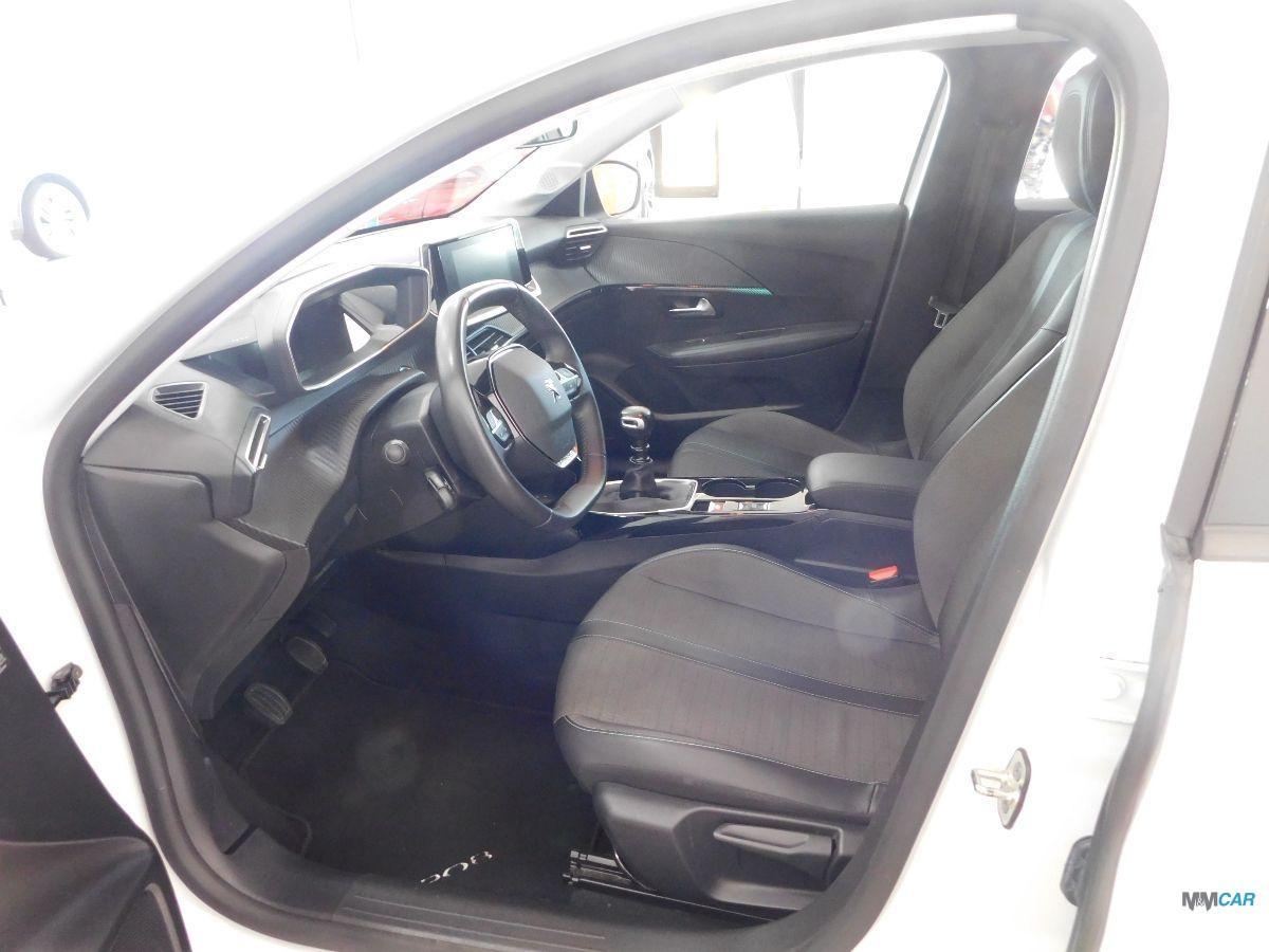 PEUGEOT - 208 - BlueHDi 100 S&S 5p. Allure Navi Pack