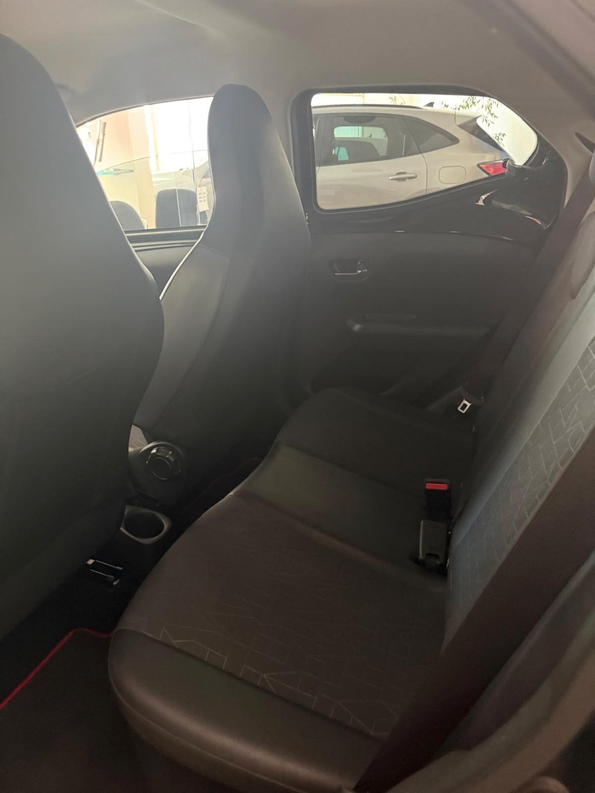 Toyota Aygo Connect 1.0 VVT-i 69 CV 5 porte x-play TSS