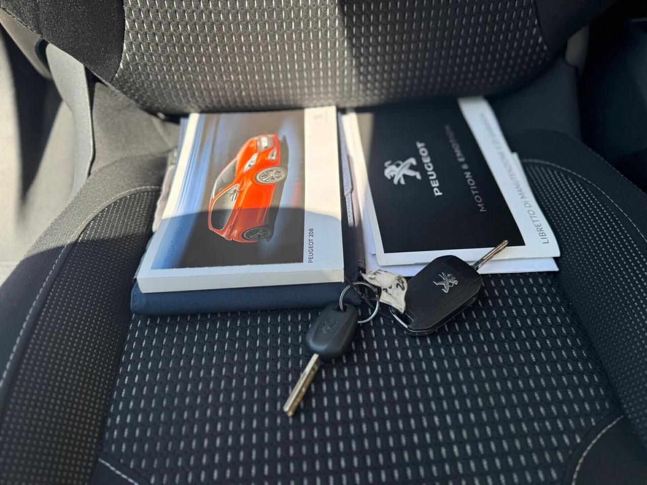Peugeot 208 BlueHDi 100 3 porte GT Line