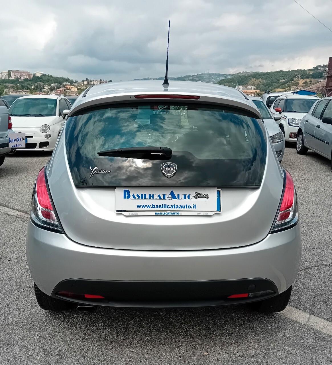 Lancia Ypsilon 1.2 69 CV 5 porte S&S Gold