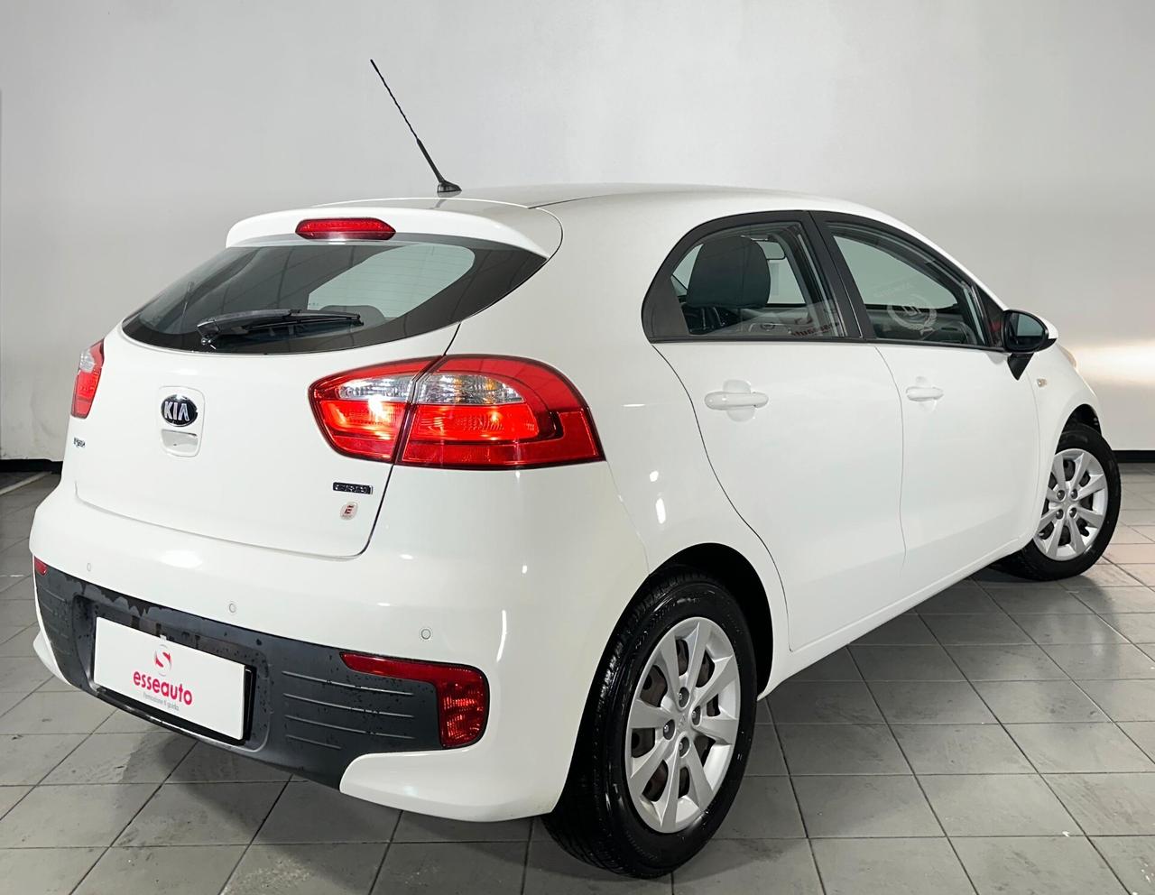 Kia Rio 1.1 CRDi 5p. Cool - ANCHE PER NEOPATENTATI!!