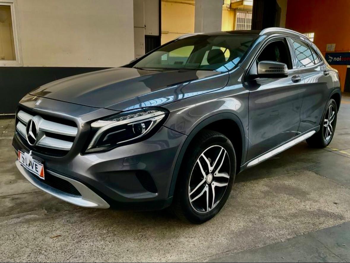 MERCEDES- BENZ GLA 180 d SPORT UNI PRO TETTO APRIBILE