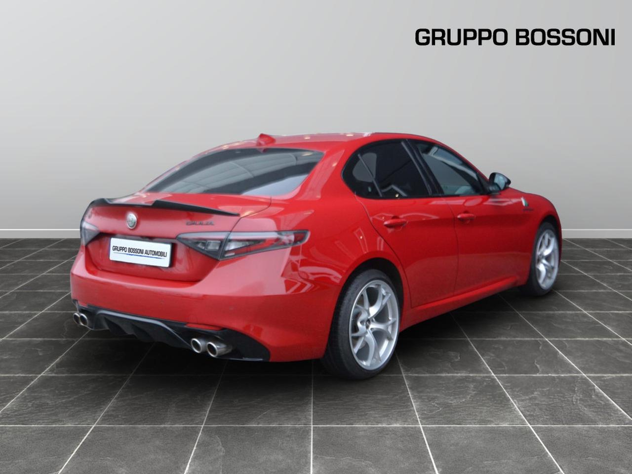 Alfa Romeo Giulia 2.0 turbo 280cv competizione q4 at8