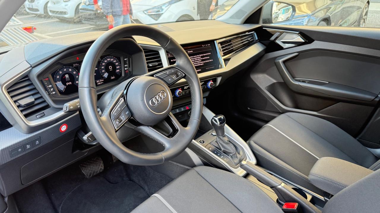 Audi A1 allstreet 30 TFSI S tronic Business LED NAVI COCKPIT CAR PLAY PDC CLIMA AUTOAMTICO CERCHI 17