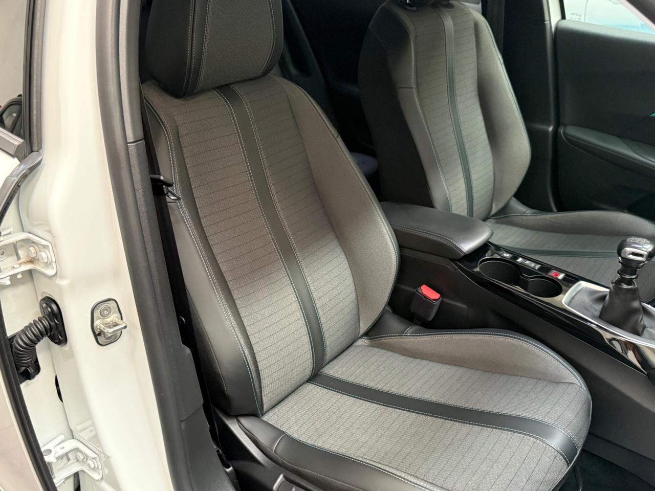 Peugeot 2008 BlueHDi 110 S&S Allure Pack