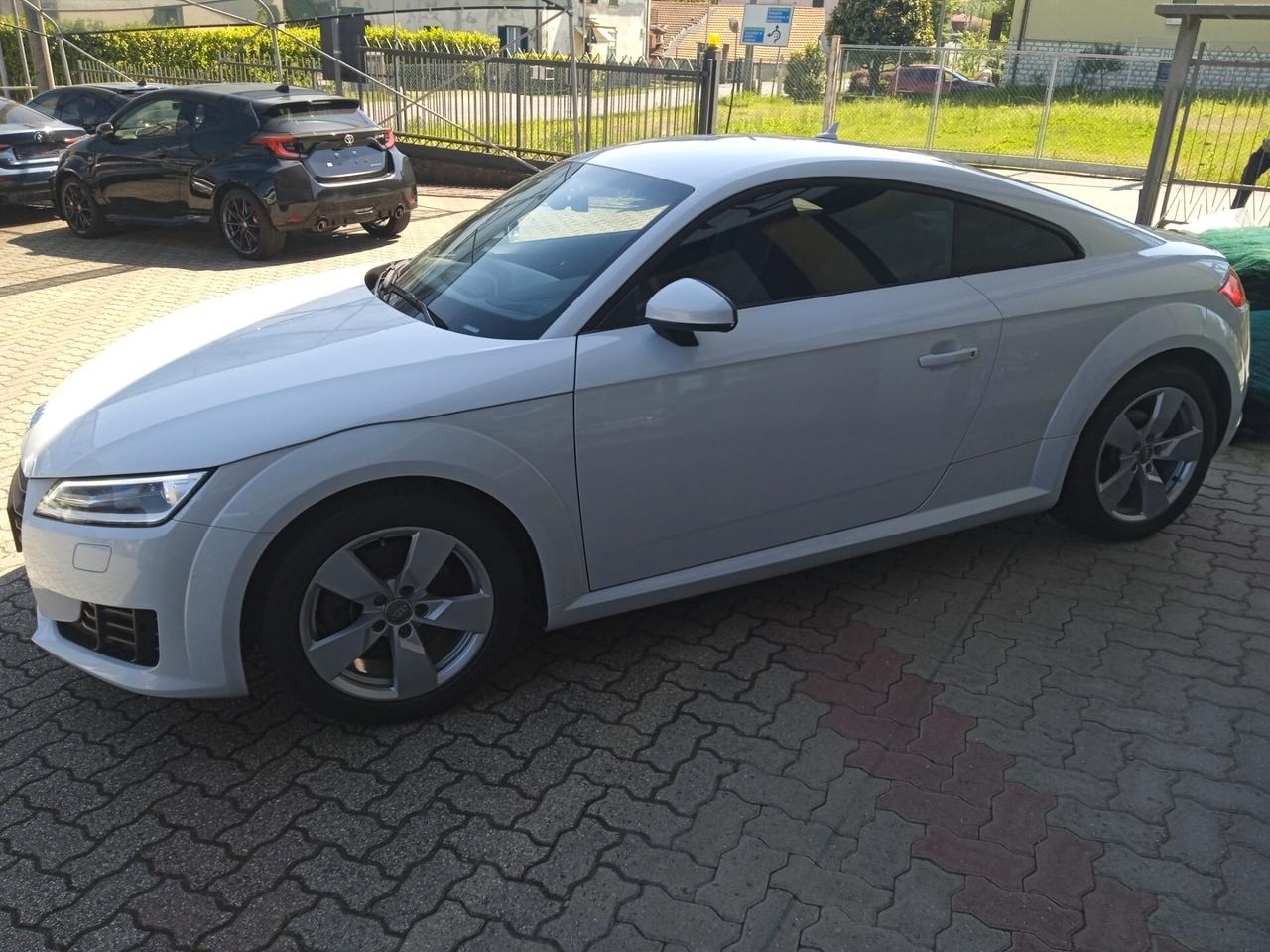 Audi TT DESIGN DSG LED NAVY SENS PARK CRUISE CONTROL SEDILI RISCALDATI PRONTA CONSEGNA