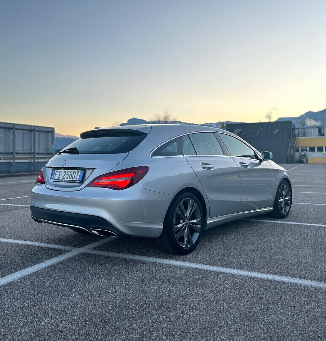 Mercedes CLA 200d Premium AMG Shootting Brake