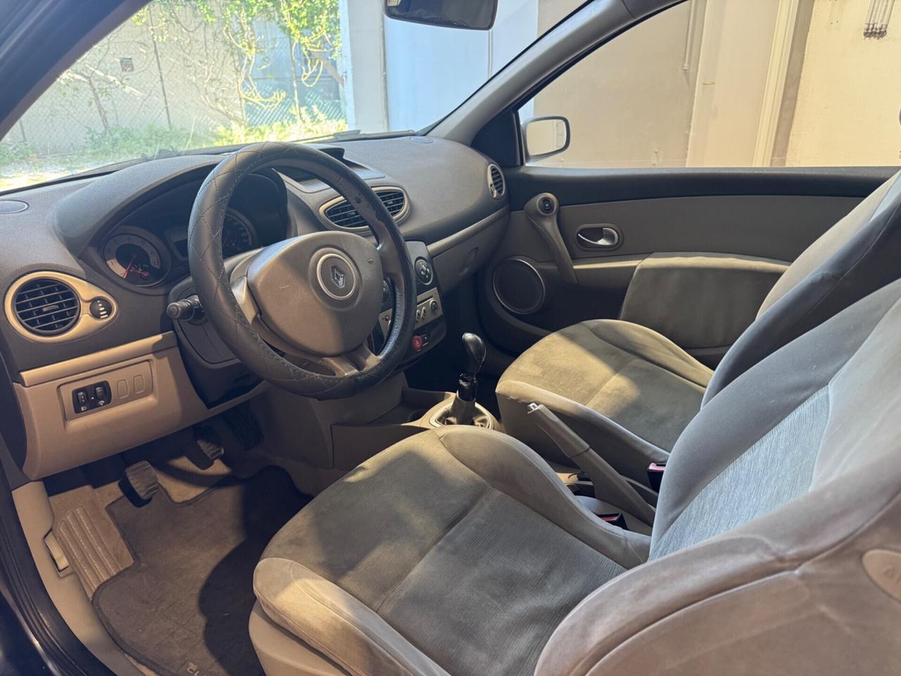 Renault Clio Luxe 1.2 benzina x Neopatentati