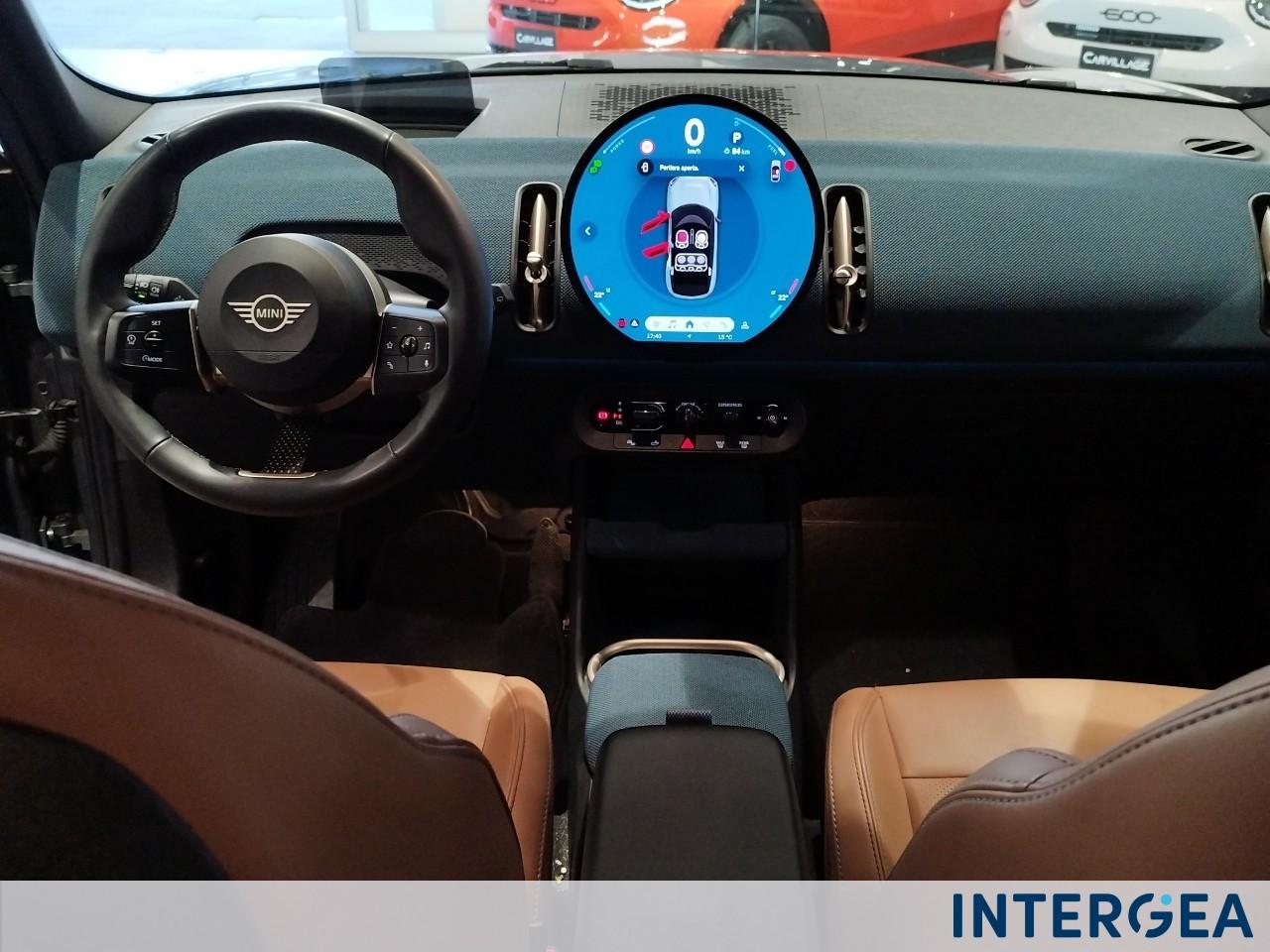 MINI Mini Countryman 2.0 48V D Favoured auto