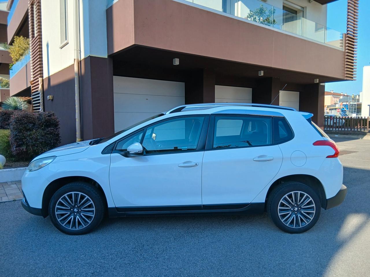 Peugeot 2008 1.4 HDi 68CV Access finanziabile ...OK per neo patentati