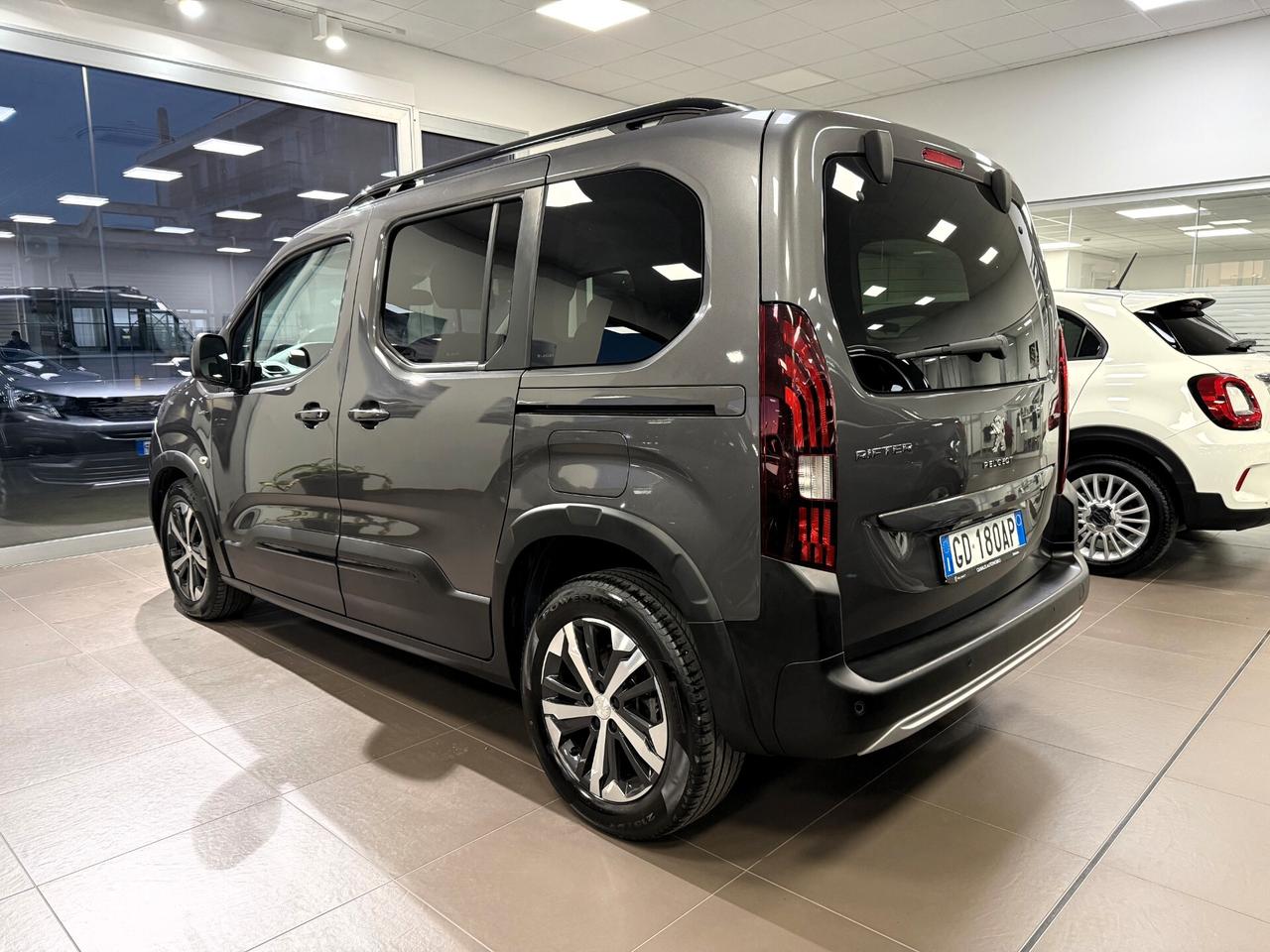 Peugeot Rifter BlueHDi 130 S&S EAT8 GT Line Standard