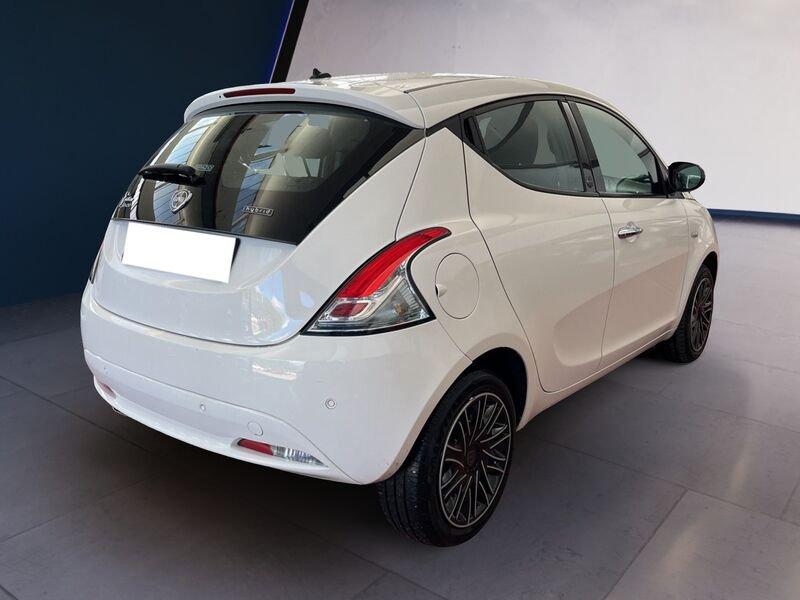 Lancia Ypsilon III 2021 1.0 firefly hybrid Gold s&s 70cv