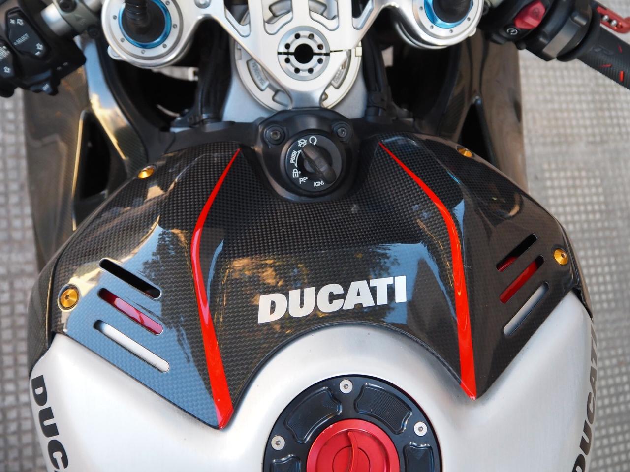 Ducati Panigale V4 S Full Carbon