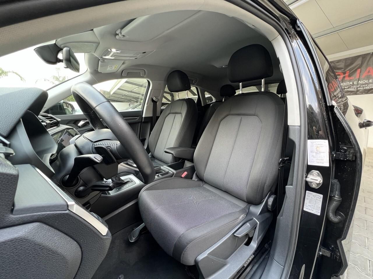 Q3 SPB 35 TDI Stronic Identity black