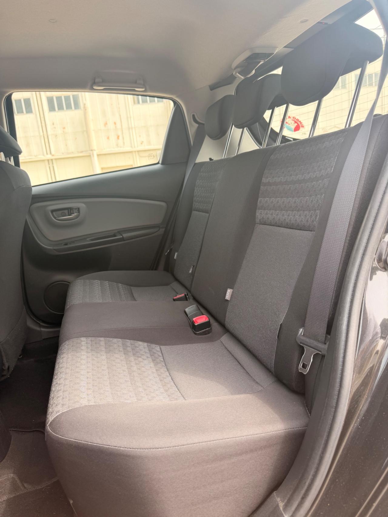 Toyota Yaris 1.0 5 porte Lounge