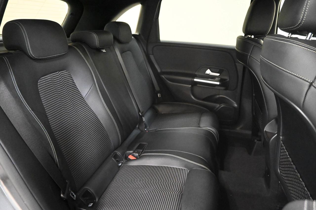MERCEDES Classe B (W247) B 180 Automatic Sport