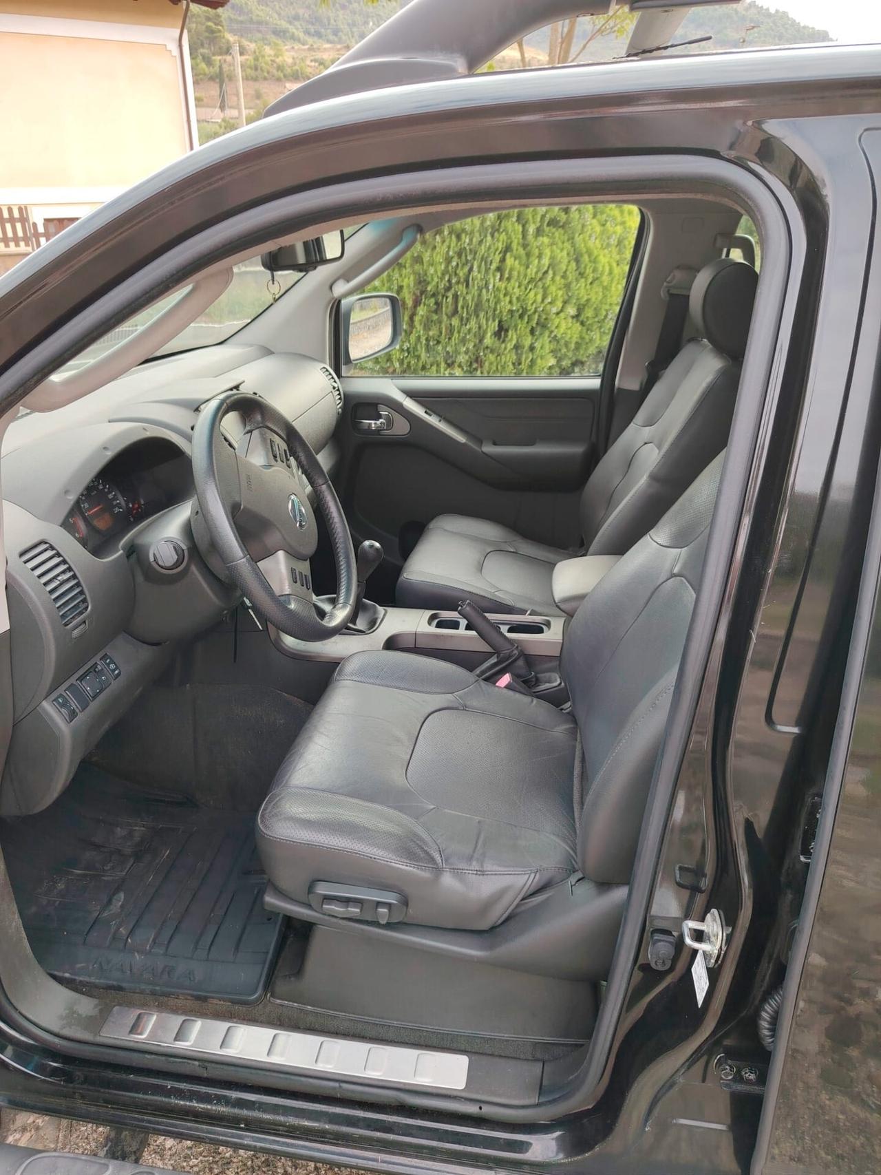 Nissan Navara 2.5 dCi 4 porte Double Cab XE