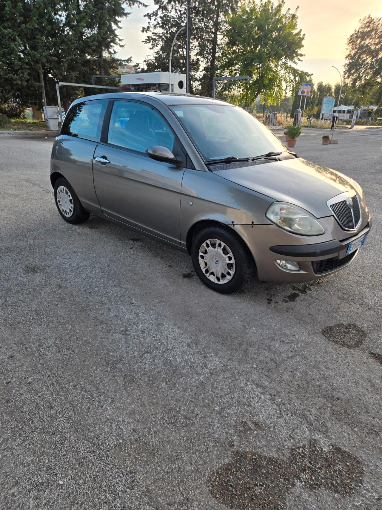 Lancia Ypsilon 1.2 Argento