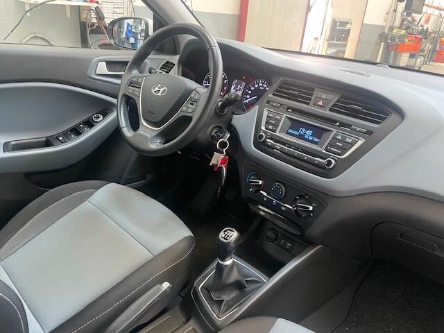 Hyundai i20 1.2 84 CV 5 porte Comfort Uniprop. garanzia 12M E6