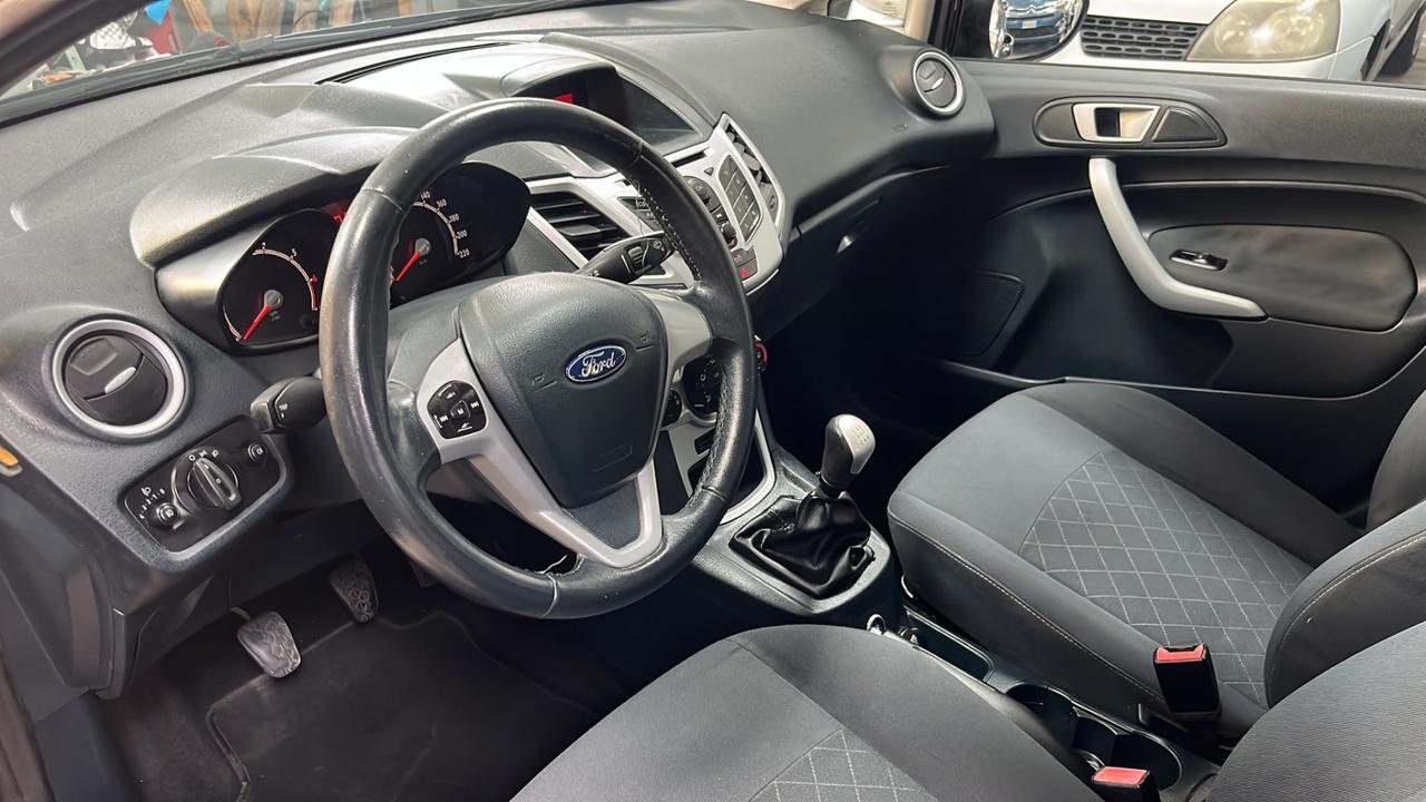 Ford Fiesta Ikon 1.4 5 porte Bz.- GPL