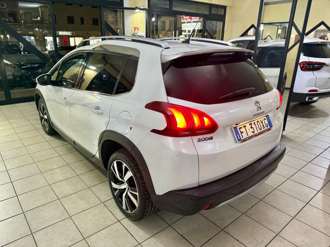 Peugeot 2008 BlueHDi 100 S&S Allure