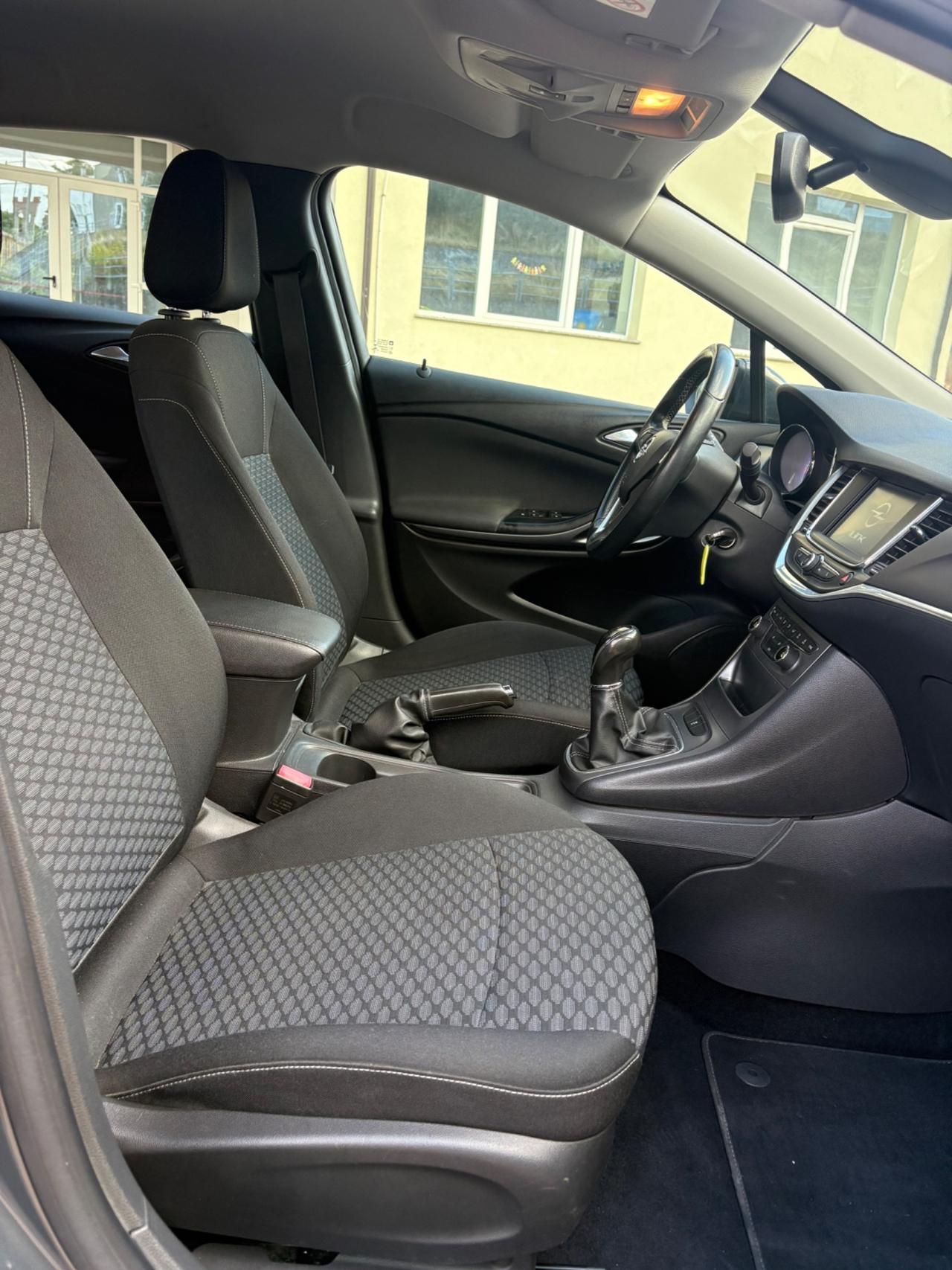 Opel Astra 1.6 CDTi Sports Tourer Business