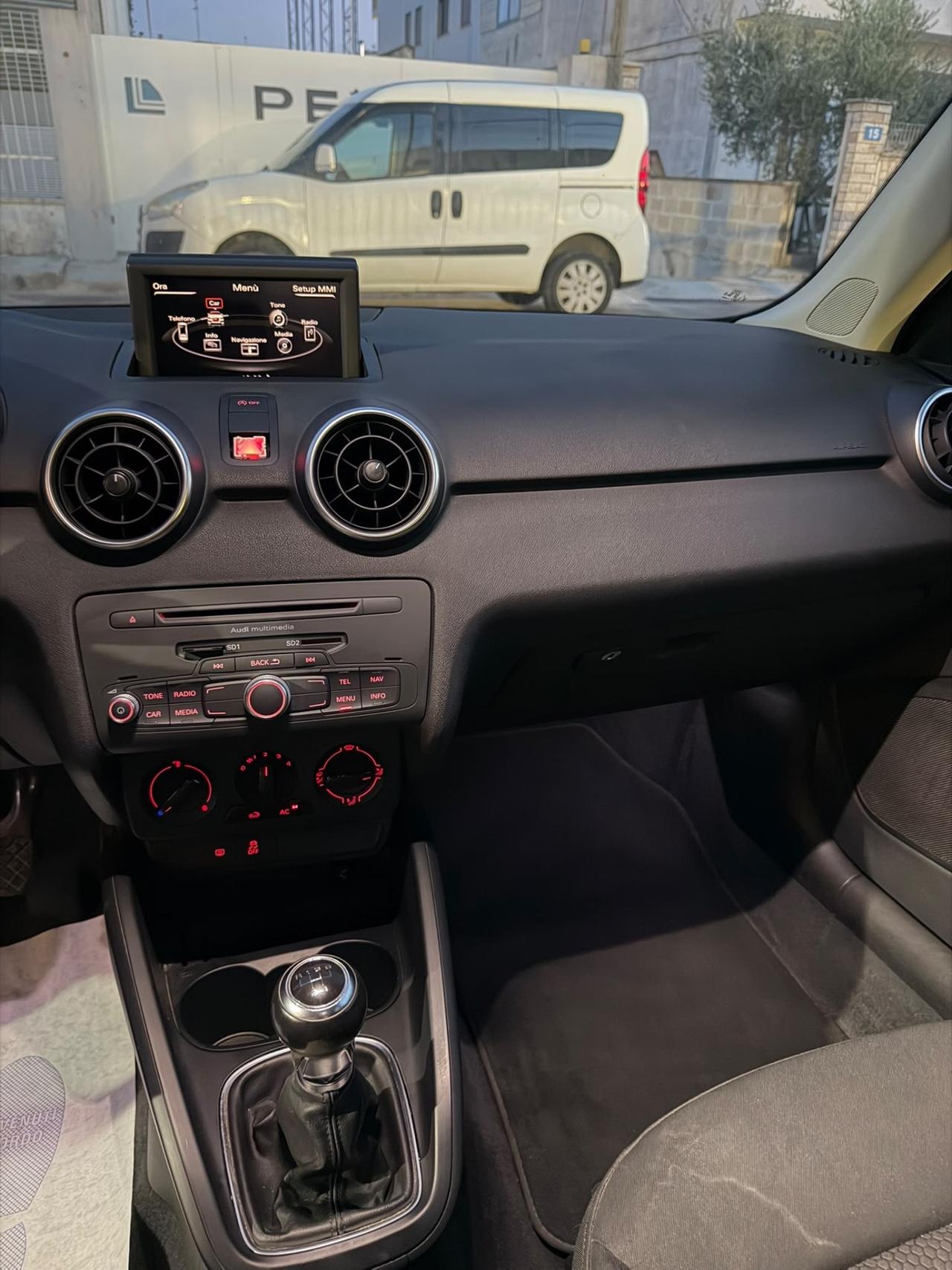 Audi A1 SPB 1.2 TFSI S-LINE-2012 LED/NAVI/ROTOR