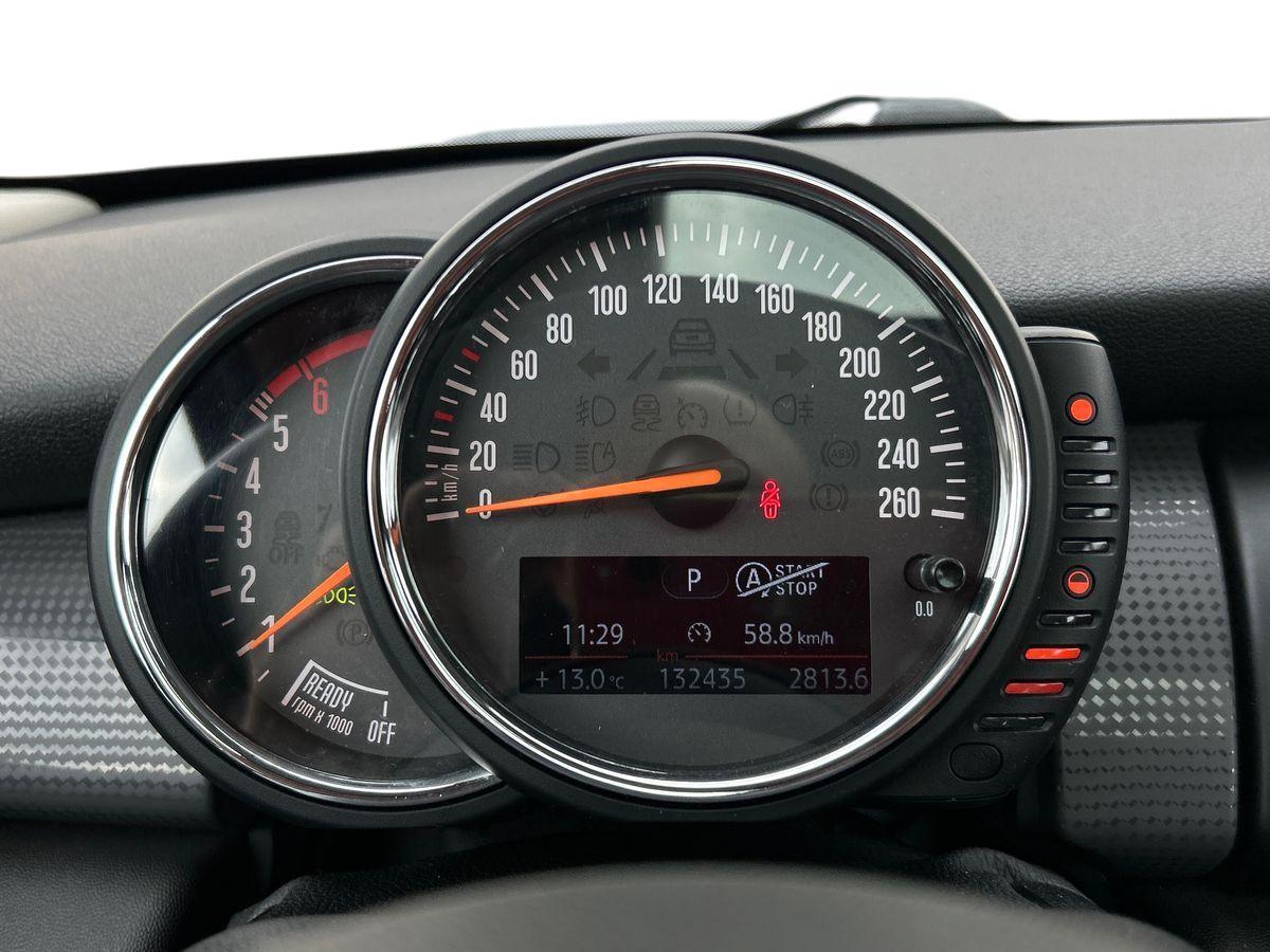 MINI Mini IV F55-F56 2014 - Mini 1.5 Cooper D Business 5p auto