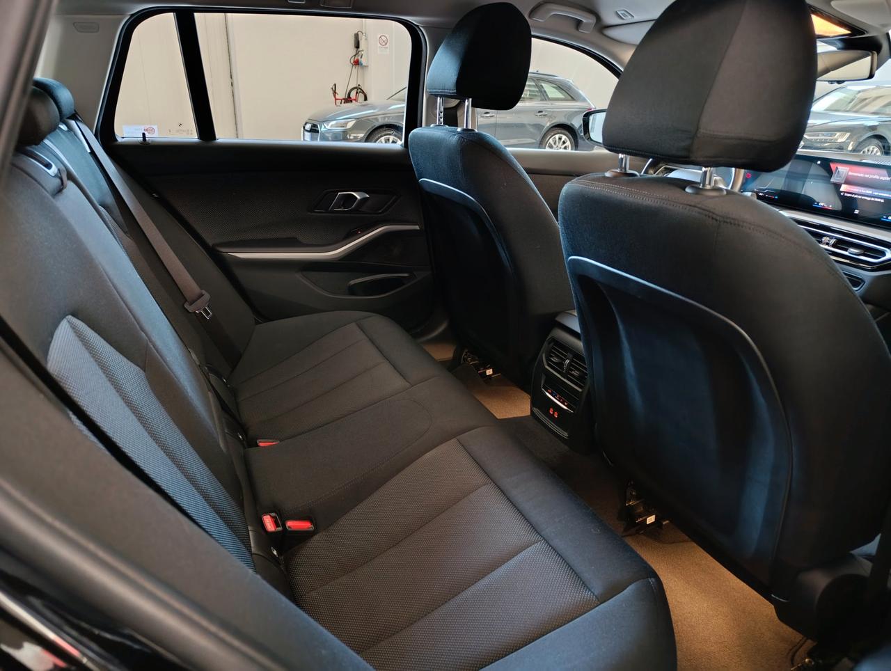 BMW 320 d Touring mhev 48V xdrive auto