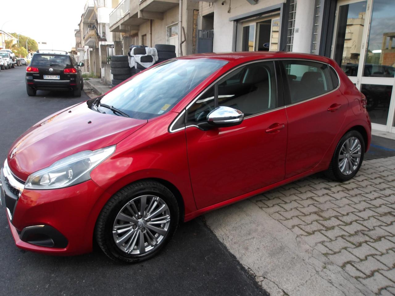 Peugeot 208 5 Porte 208 5p 1.2 puretech Allure s&s 82cv my18
